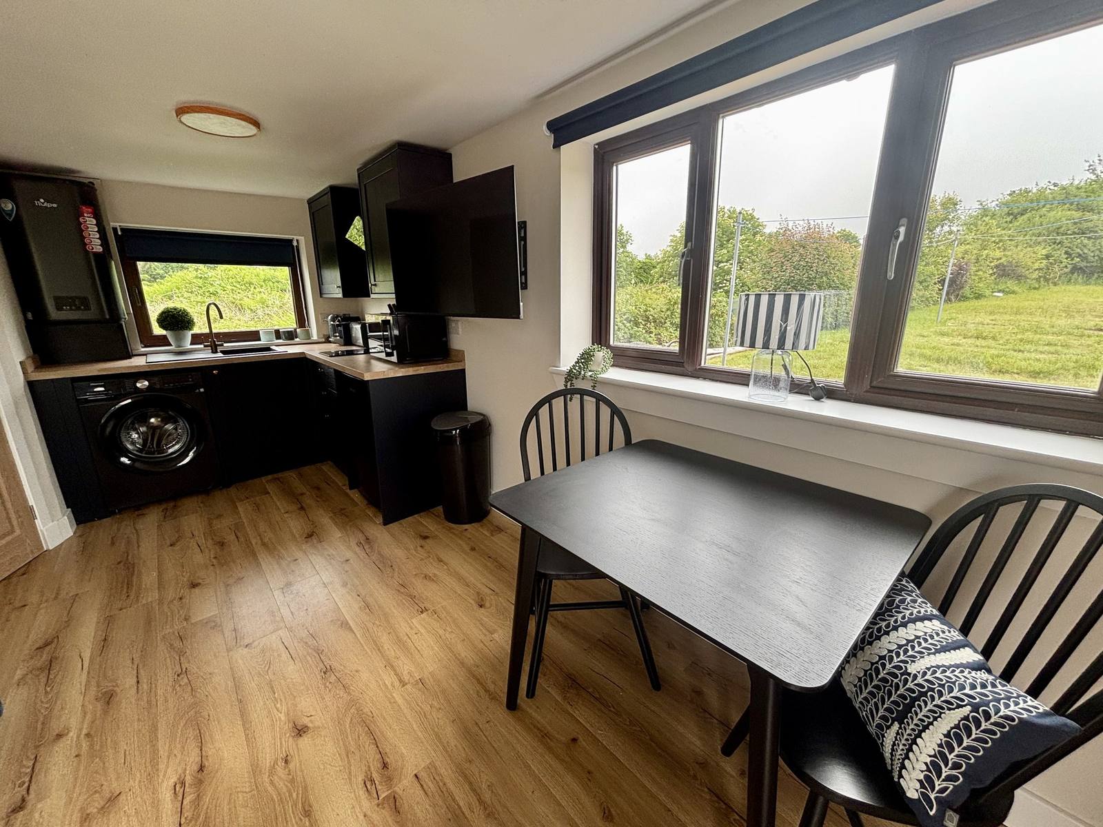 Otter Studio dining area