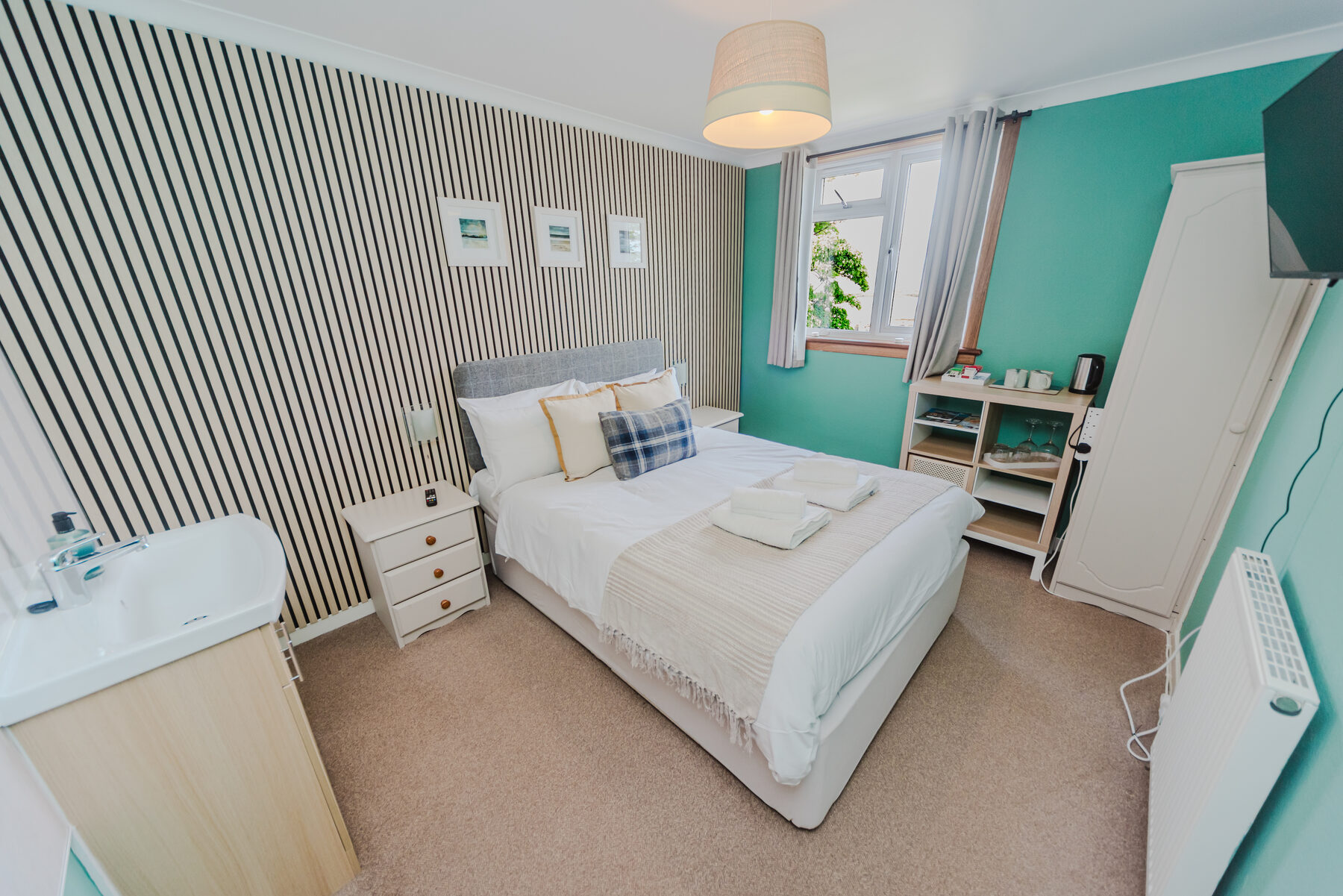 Suite bedroom